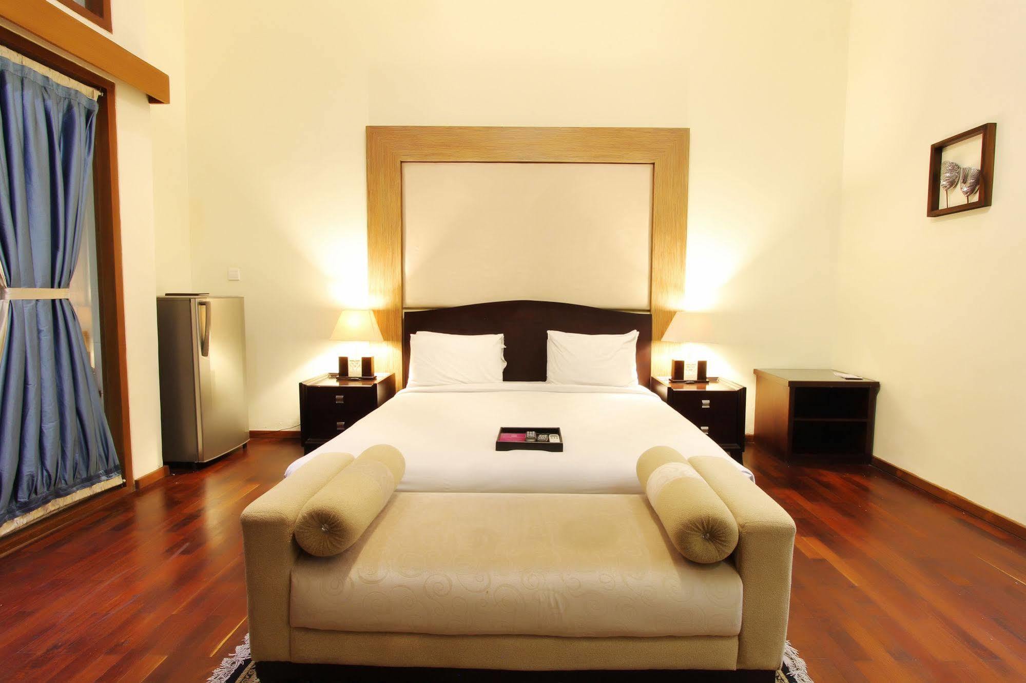 Marbella Pool Suites Seminyak Esterno foto