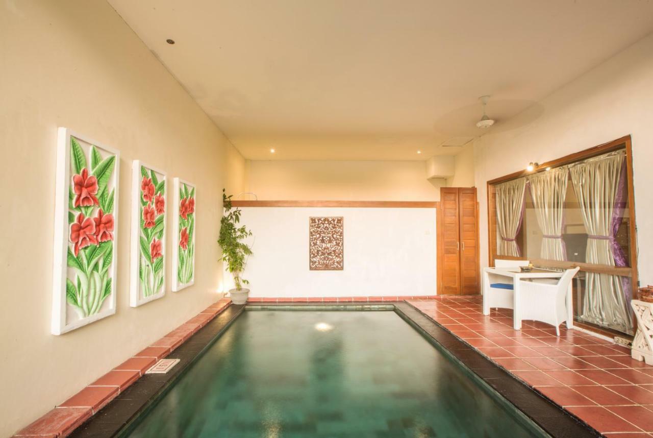Marbella Pool Suites Seminyak Esterno foto