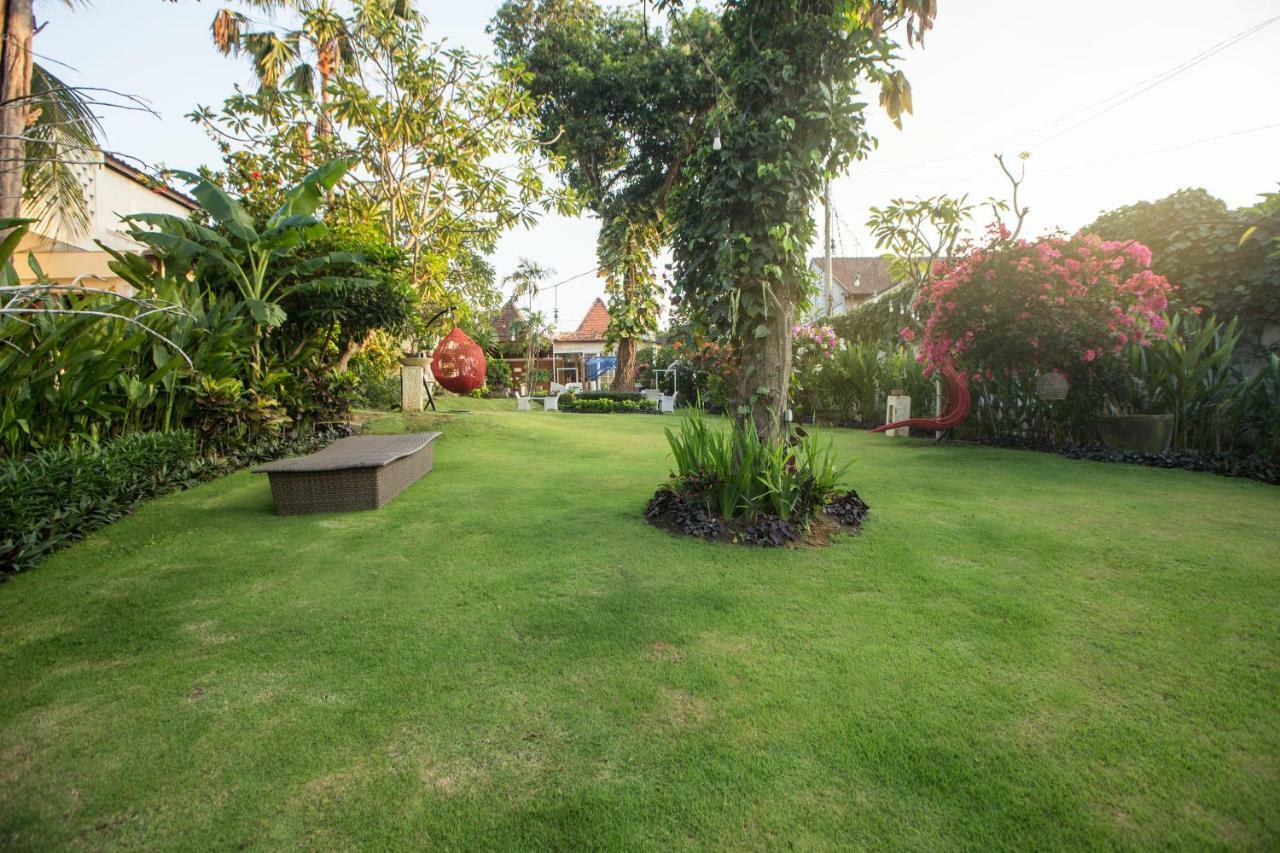Marbella Pool Suites Seminyak Esterno foto